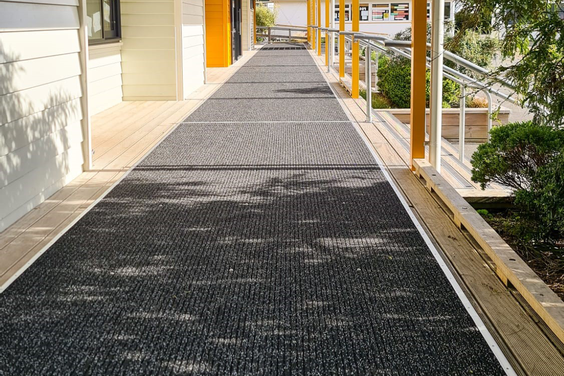Safety Mat, AKO, 900mm Wide (per metre)